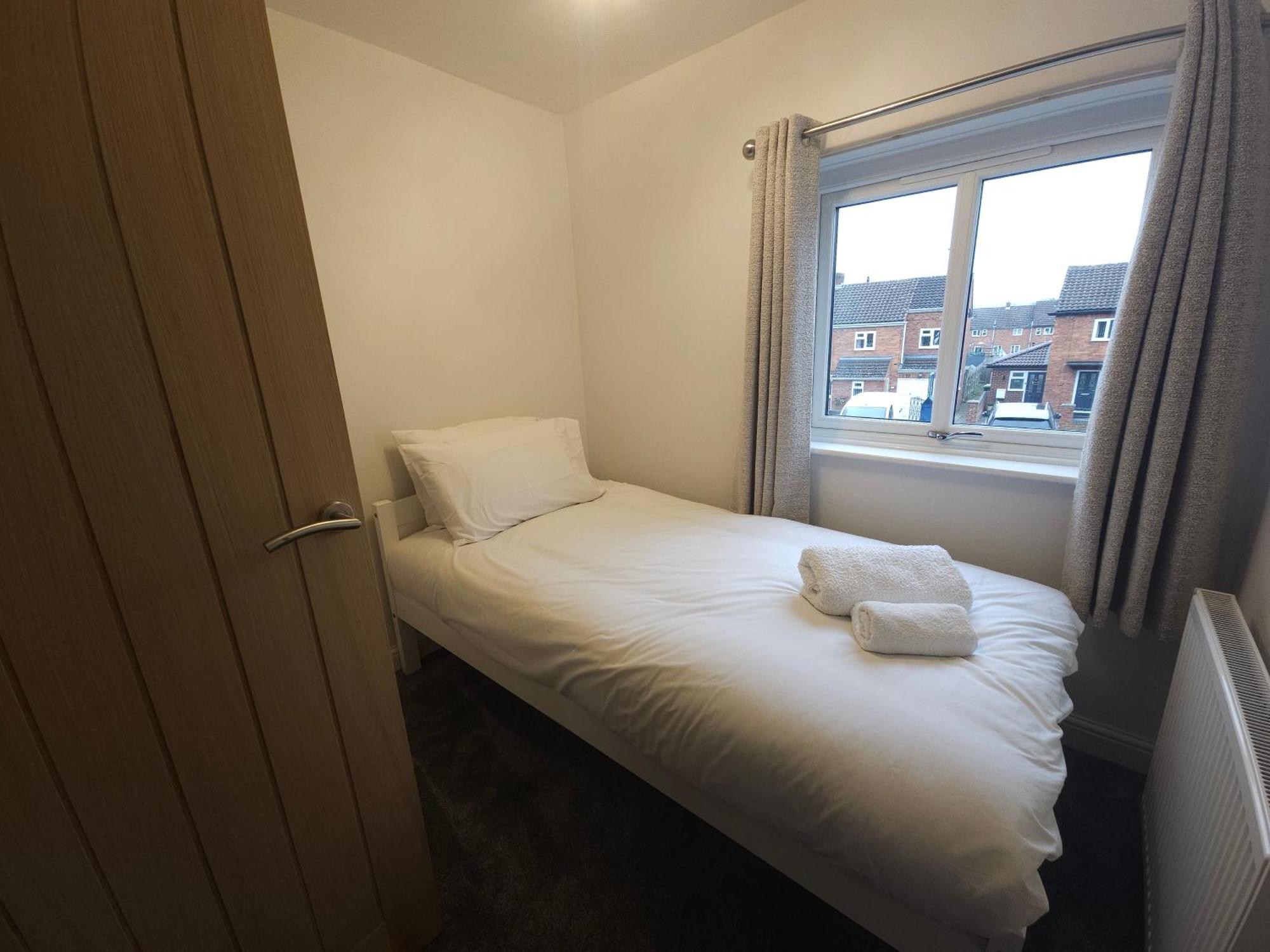 Modern 3 Bedroom Property With Free Driveway Parking By Shire Stays Shrewsbury Eksteriør bilde