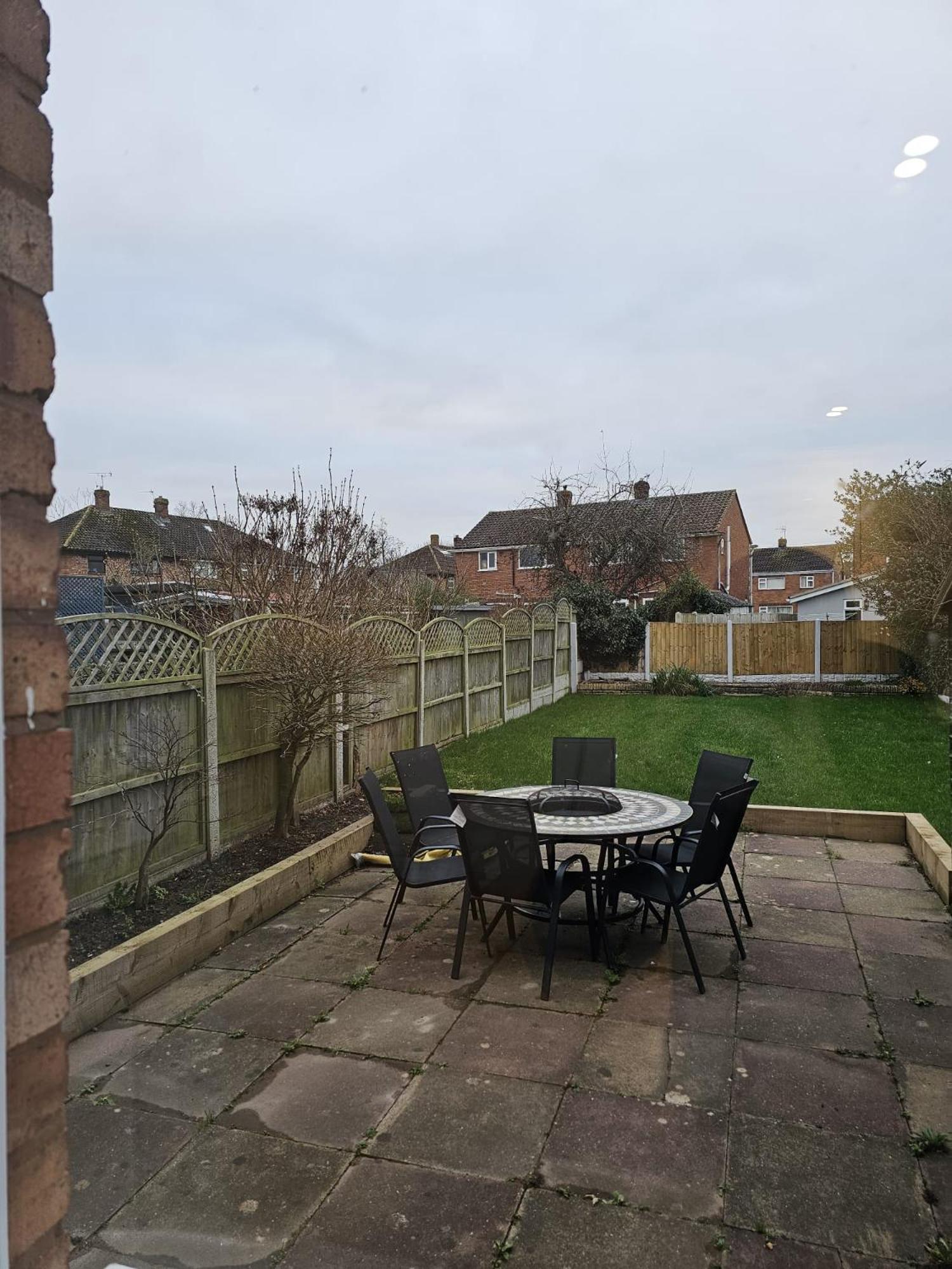 Modern 3 Bedroom Property With Free Driveway Parking By Shire Stays Shrewsbury Eksteriør bilde